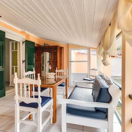 Ina Apartment Kalamaki  Bagian luar foto