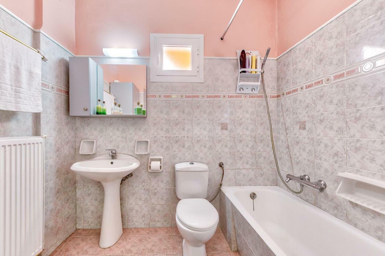 Ina Apartment Kalamaki  Bagian luar foto
