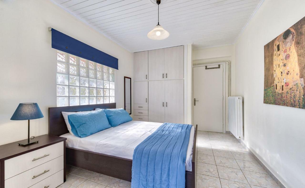 Ina Apartment Kalamaki  Bagian luar foto