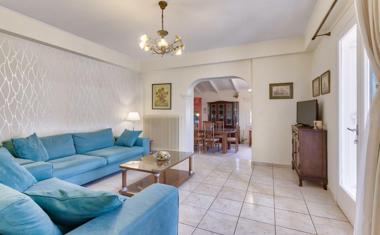 Ina Apartment Kalamaki  Bagian luar foto