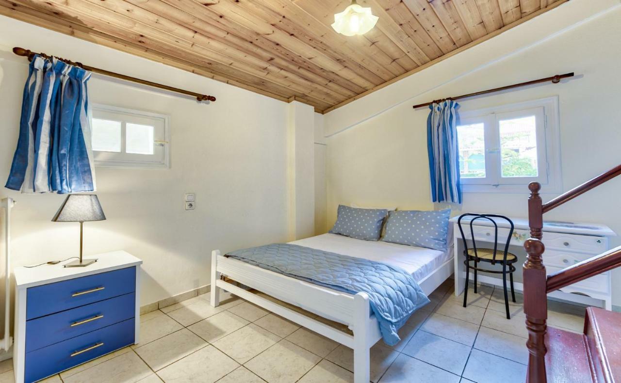 Ina Apartment Kalamaki  Bagian luar foto