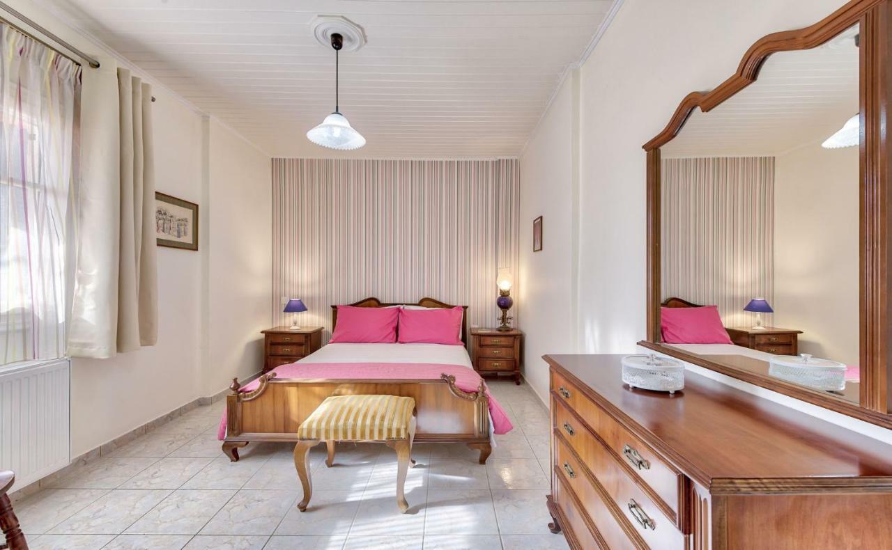 Ina Apartment Kalamaki  Bagian luar foto