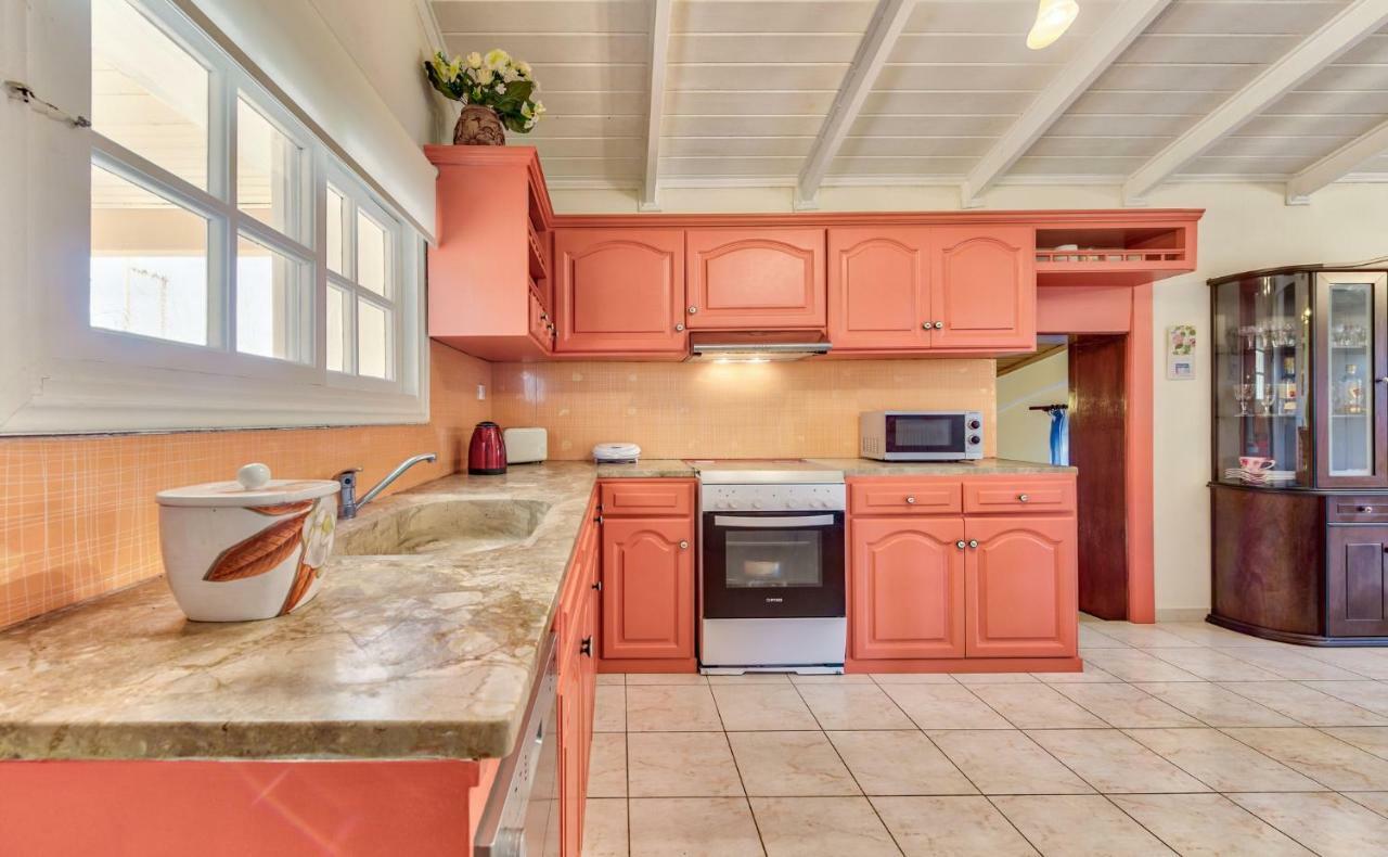 Ina Apartment Kalamaki  Bagian luar foto