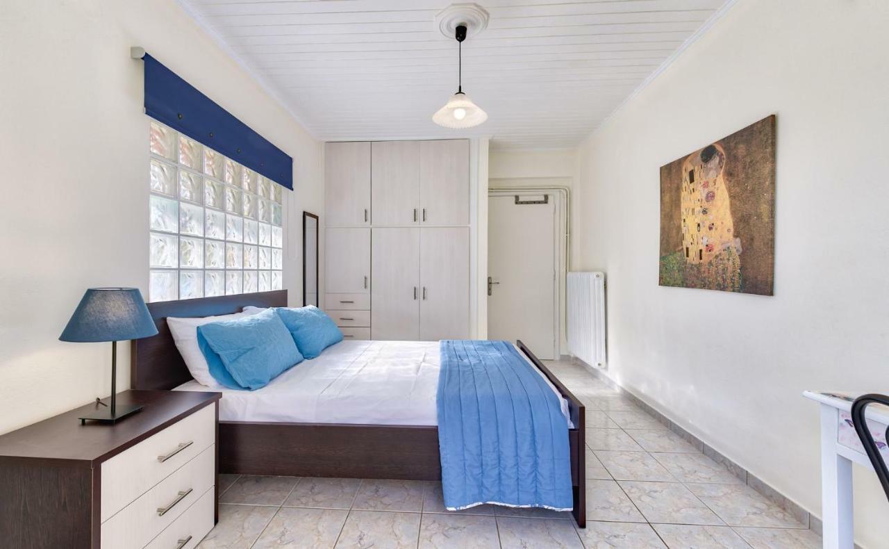 Ina Apartment Kalamaki  Bagian luar foto